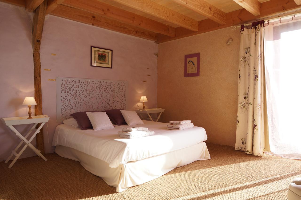 Bout De Cote Bed & Breakfast Lacam-d'Ourcet Room photo