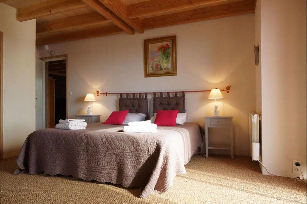 Bout De Cote Bed & Breakfast Lacam-d'Ourcet Exterior photo